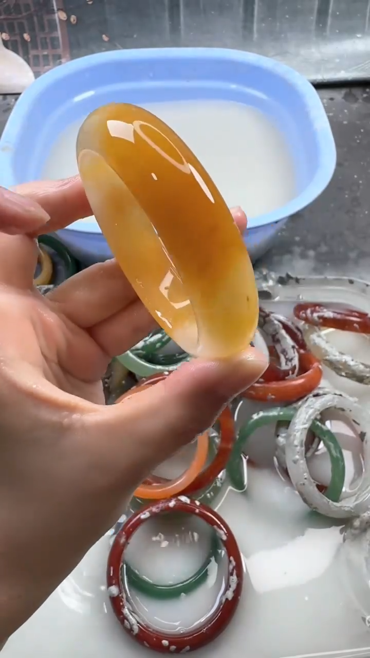 【闪购商品】石英质玉手镯未镶嵌101