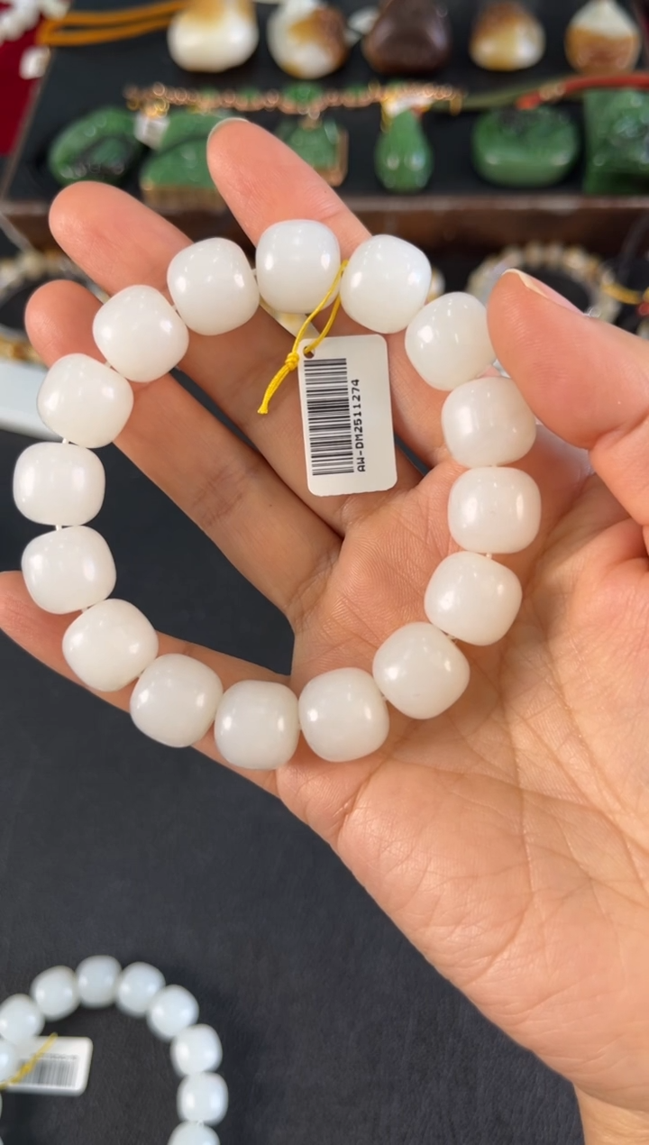 颈饰未镶嵌和田玉柳*堂手串