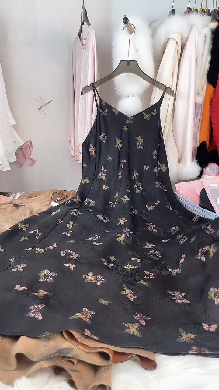 织绣荣*香云纱斜裁版吊带裙