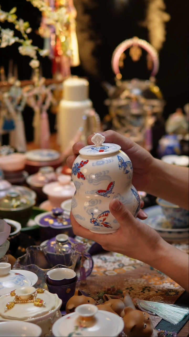 【闪购商品】摆件蝴蝶葫芦茶叶罐蝴蝶葫芦茶叶罐