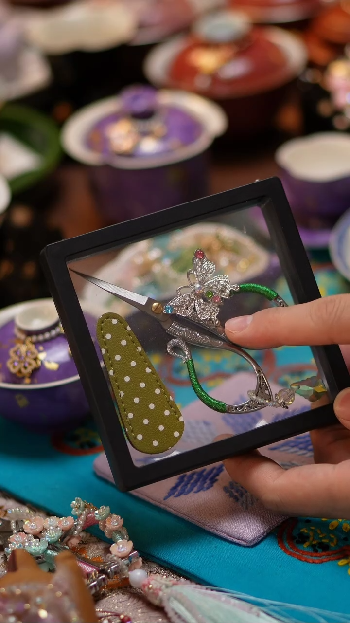 【闪购商品】摆件绿色编织蝴蝶剪刀