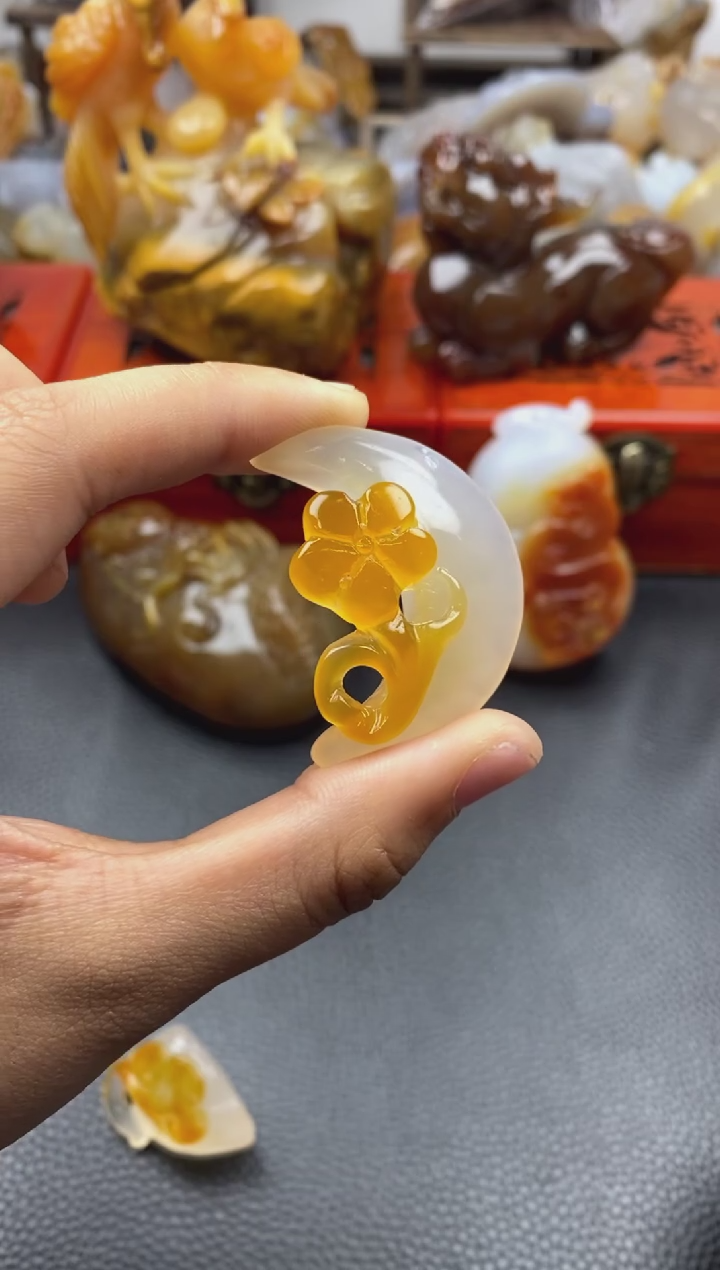 玛瑙/玉髓挂件未镶嵌00