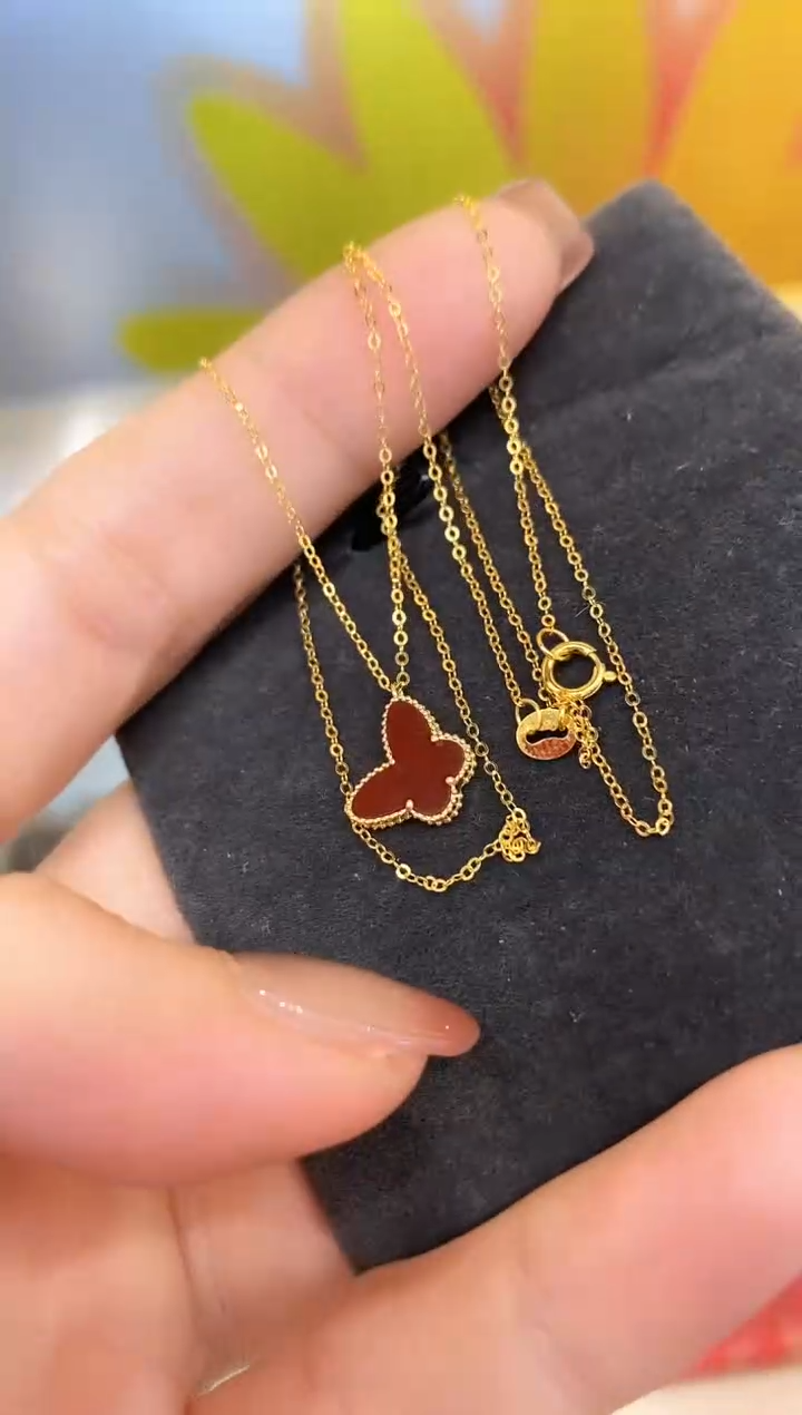 【闪购商品】玛瑙/玉髓项链18K金镶嵌小蝴蝶项链（K黄）