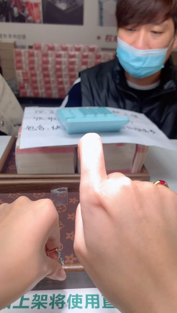 【闪购商品】翡翠吊坠(不含链)银S925镶嵌天然A货翡翠-多样性发货