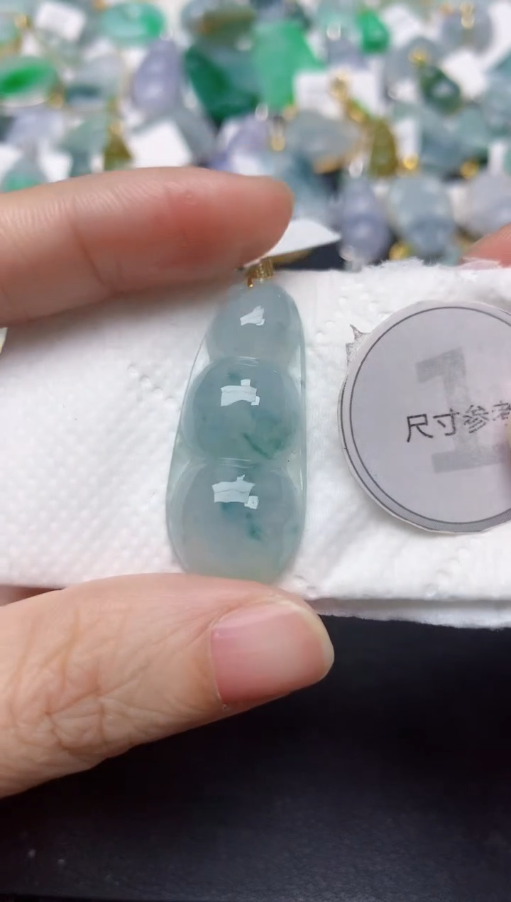 颈饰18K金镶嵌翡翠天然缅甸A货翡翠
