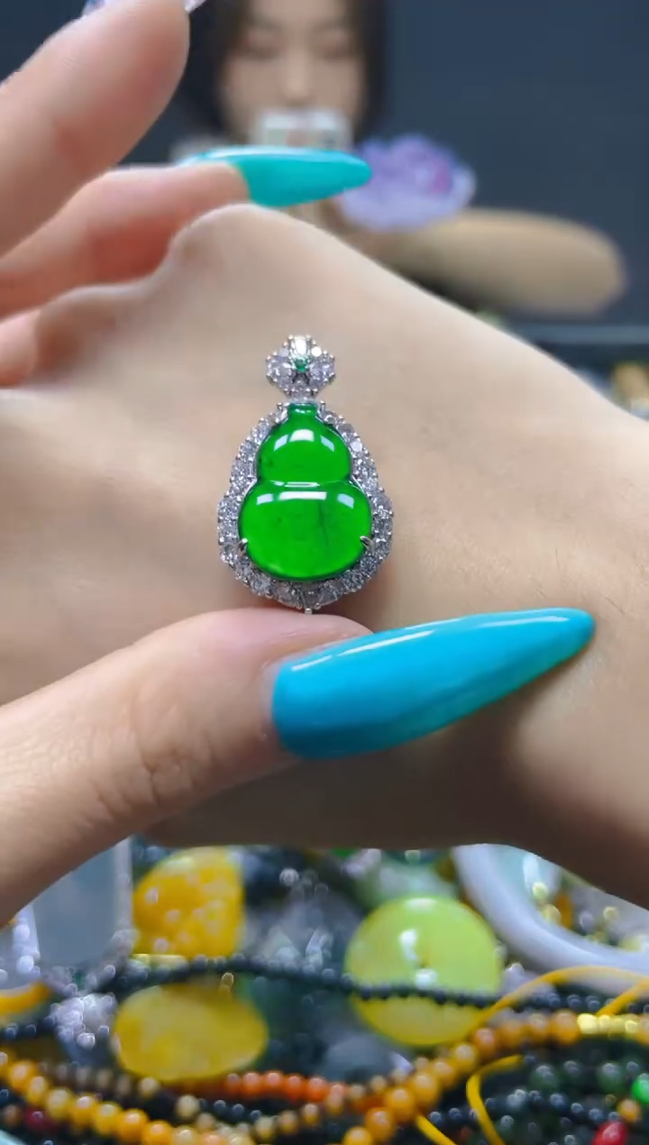 翡翠未镶嵌颈饰/Z/翡翠A货，一件也是批发价