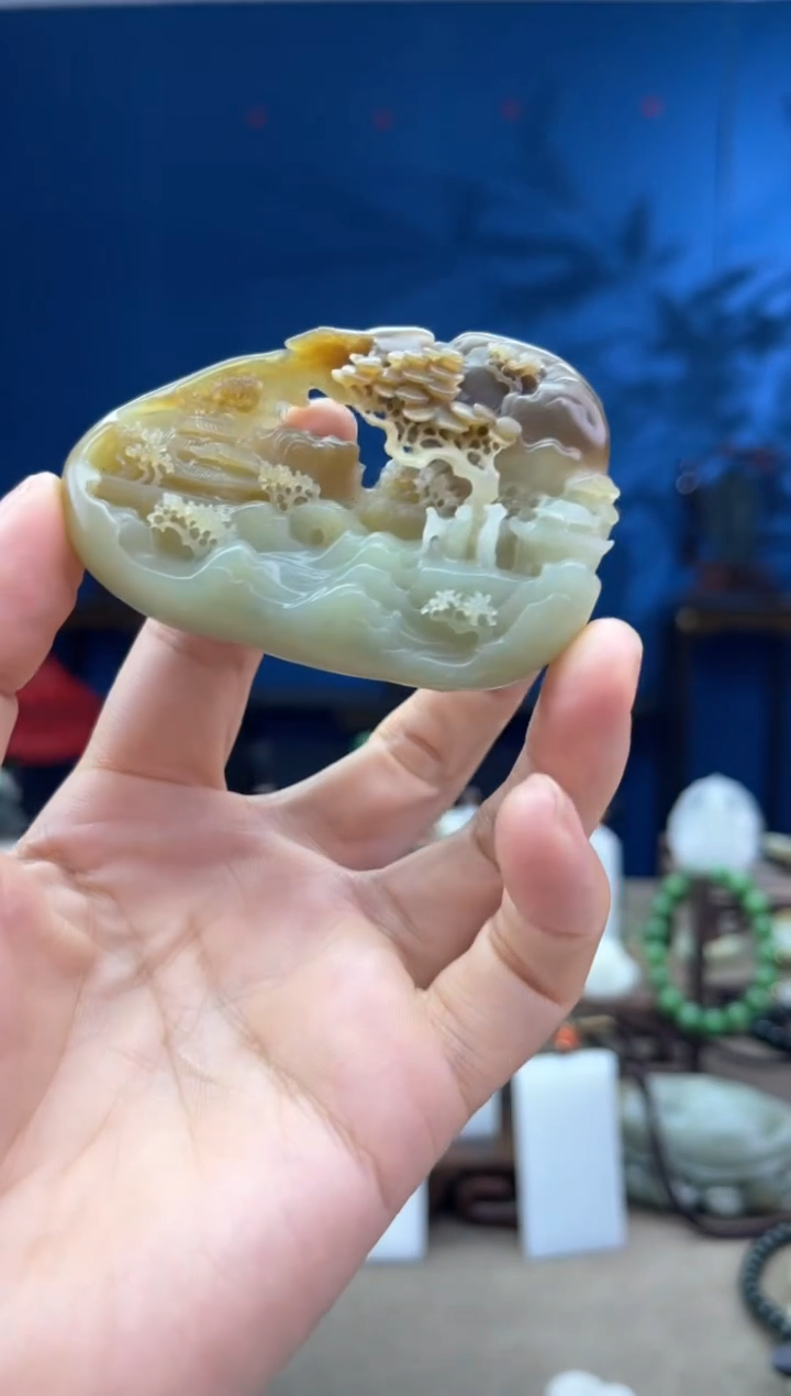和田玉未镶嵌颈饰1