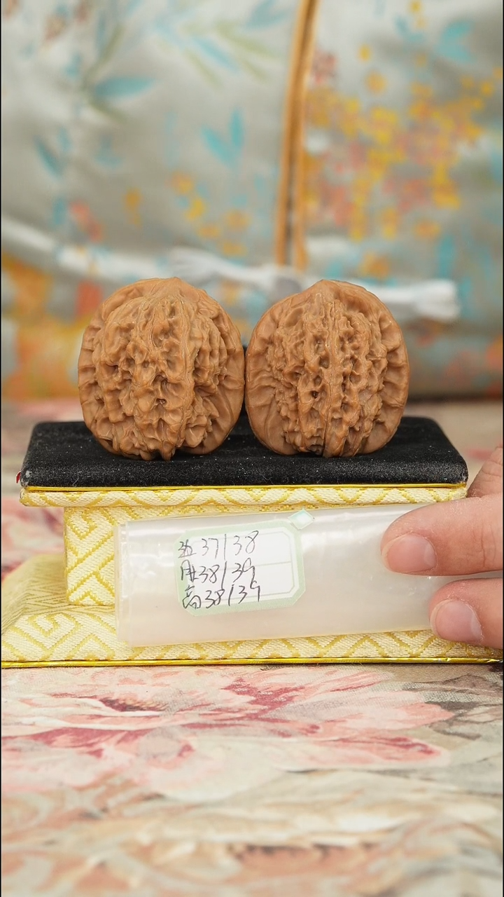 【闪购商品】文玩核桃把件非嫁接马老四