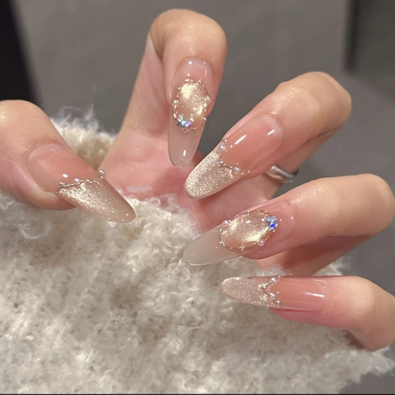 【纸醉金迷2.0】纯手工穿戴甲秋冬新款高级感法式猫眼珍珠显白美甲