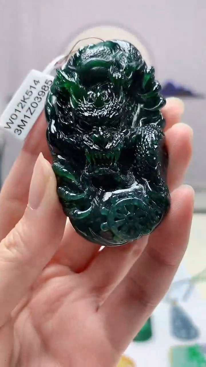 【闪购商品】定制翡翠未镶嵌4688zm-毛货赠珠链龙牌175