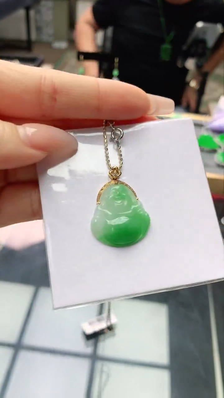 【闪购商品】翡翠颈饰18K金镶嵌赠礼盒证书 