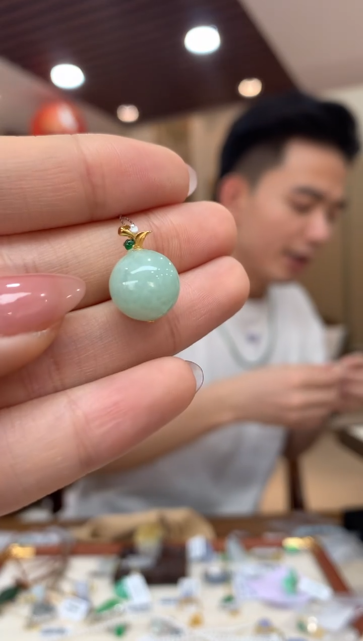 吊坠(不含链)18K金镶嵌翡翠圆珠