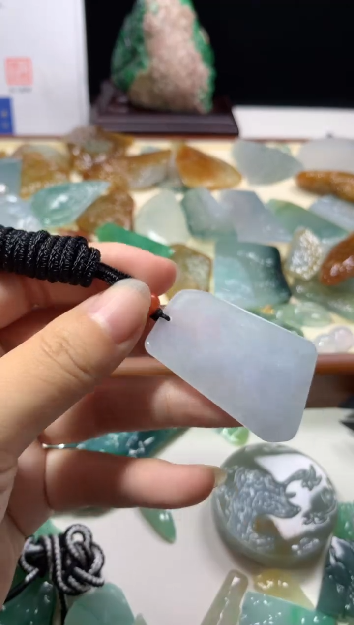 【闪购商品】翡翠颈饰未镶嵌吊坠