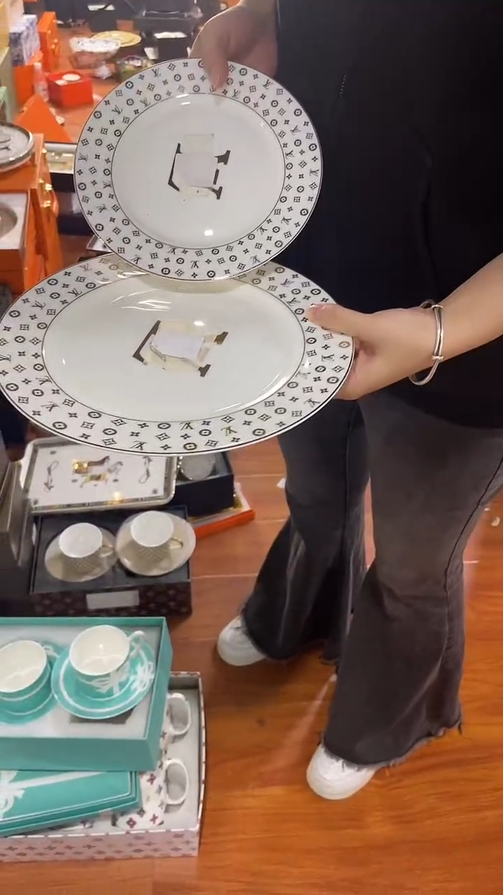 杯鸿辉家品牌瓷器，京东包邮！