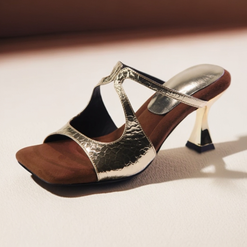 x1【退货补运费】法式复古镂空编织经典凉鞋单鞋女鞋方头粗跟百搭