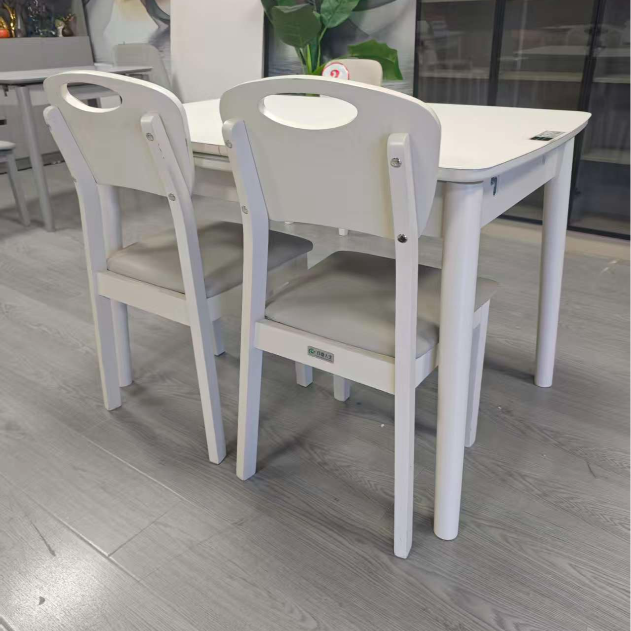 奶油风中小户型伸缩家用餐桌可伸缩租房公寓家用饭桌小户型餐桌