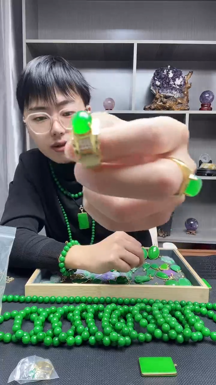 14K金镶嵌戒指翡翠戒指