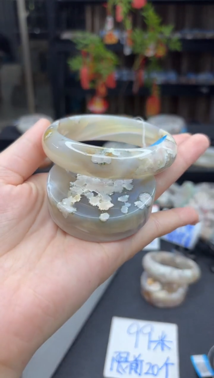 【闪购商品】石英质玉手镯未镶嵌78（60圈赠送镯心）