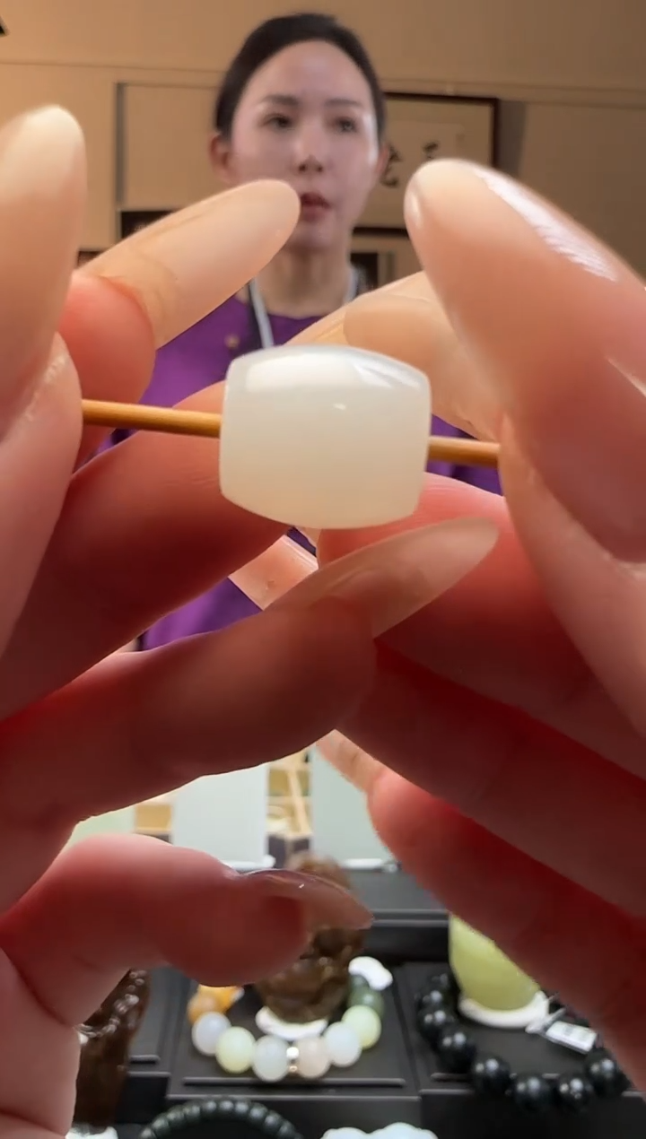 【闪购商品】和田玉极限弧未镶嵌单珠