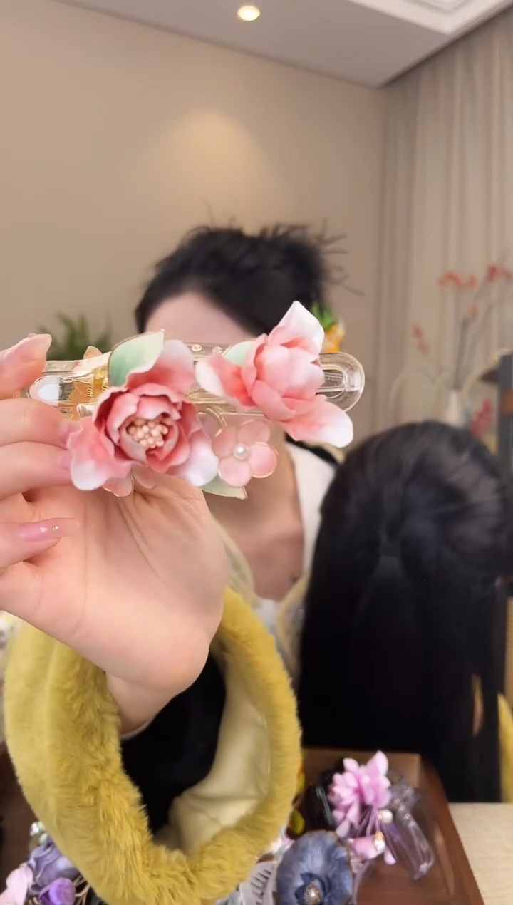 刺绣粉色花朵懒人夹