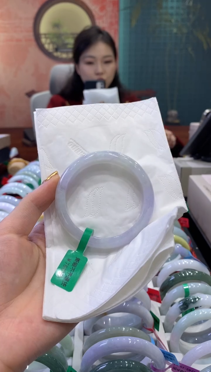 【闪购商品】翡翠手镯未镶嵌多人19163