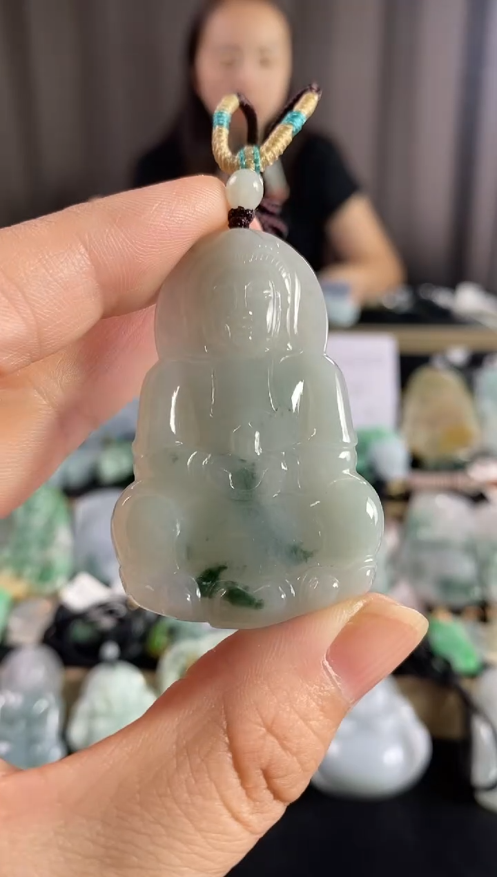 翡翠未镶嵌颈饰翡翠观音带飘花