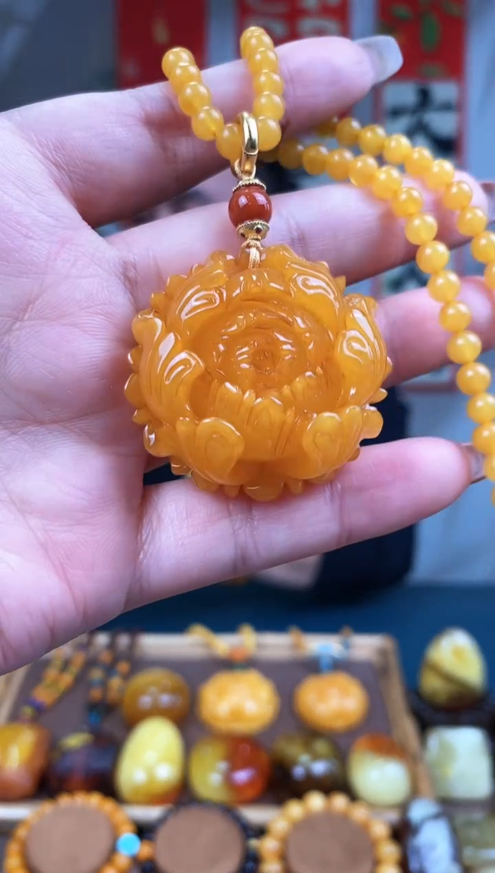 【闪购商品】琥珀裸石未镶嵌 基地发货 一物一证 顺丰包邮