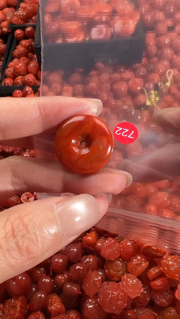 颈饰未镶嵌南红玛瑙1