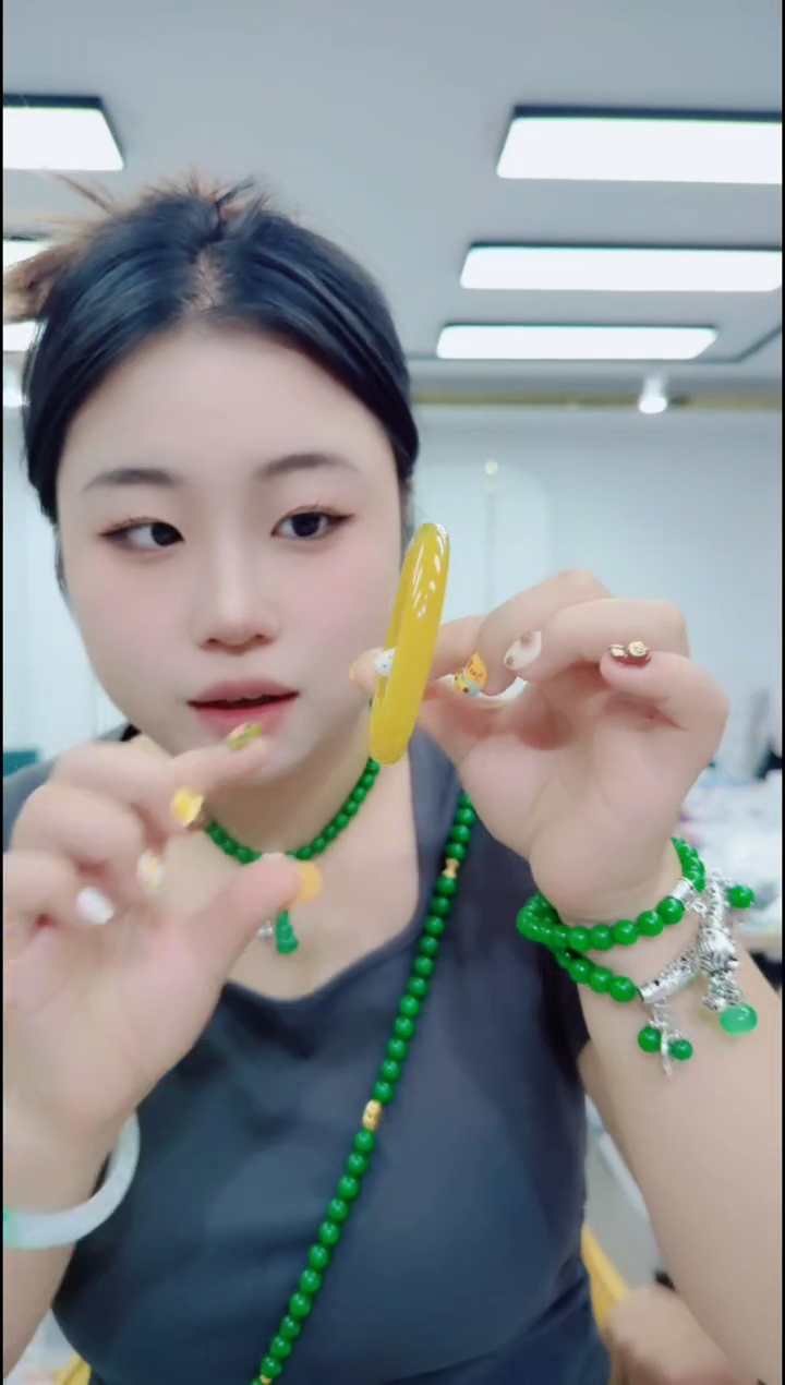 树脂制品熊*1376黄色手镯