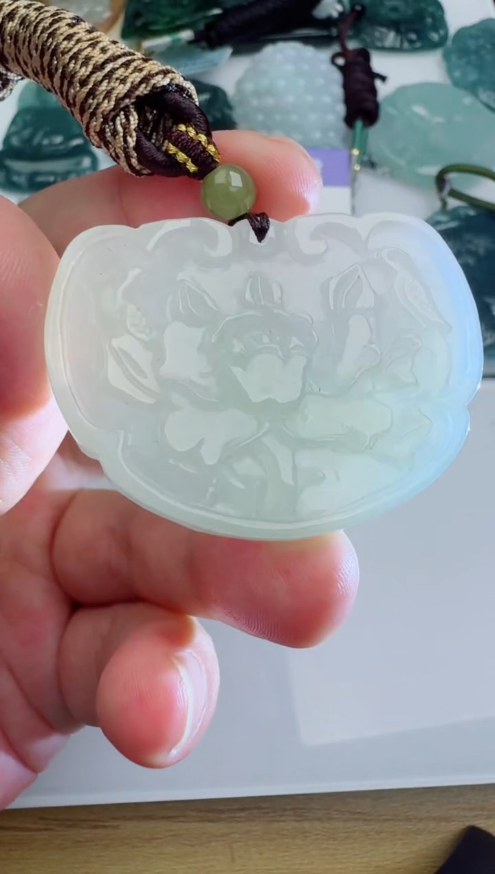 翡翠未镶嵌颈饰111111111