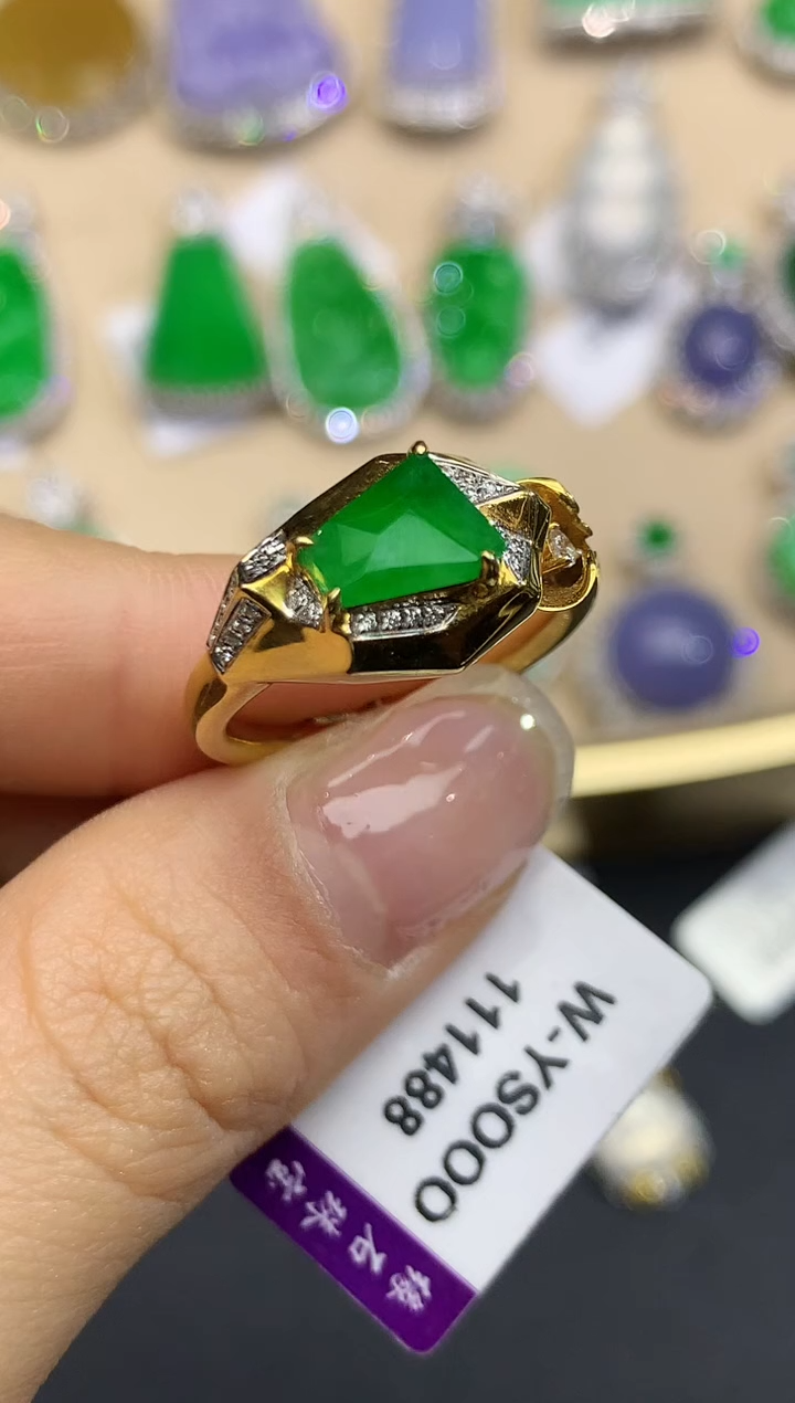 【闪购商品】翡翠戒指18K金镶嵌2614   