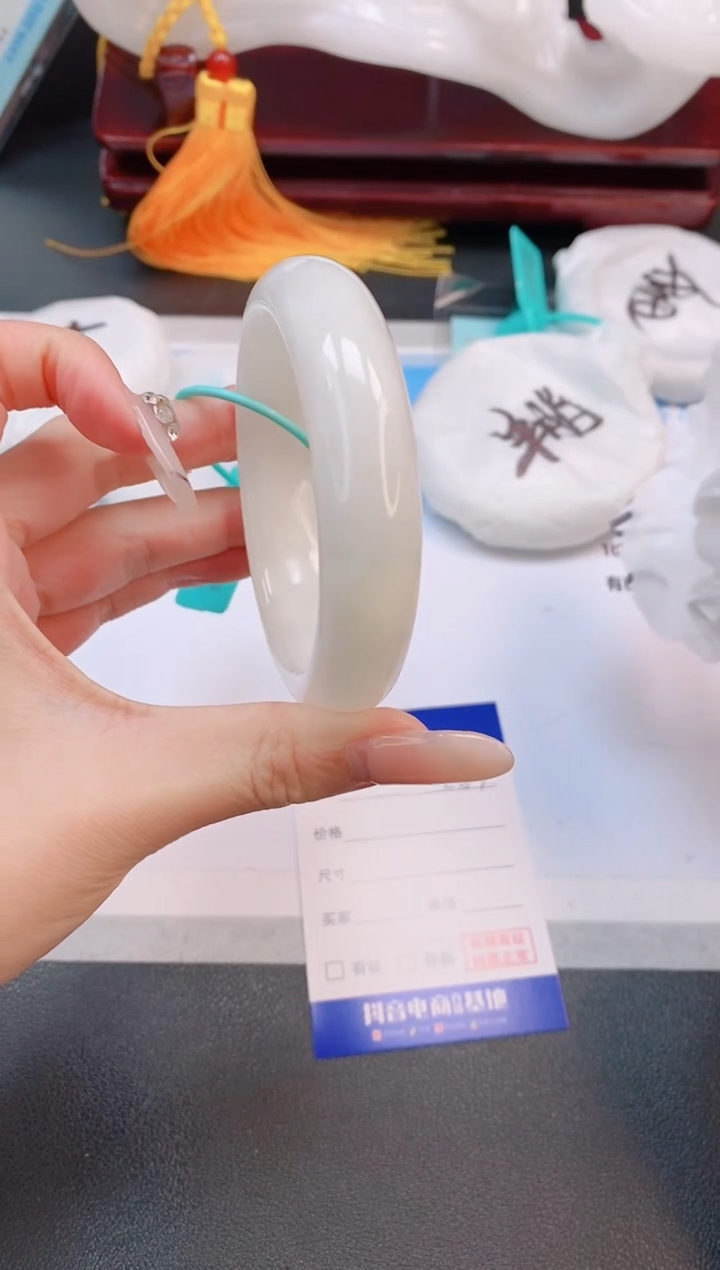 未镶嵌手镯和田玉30L87-58