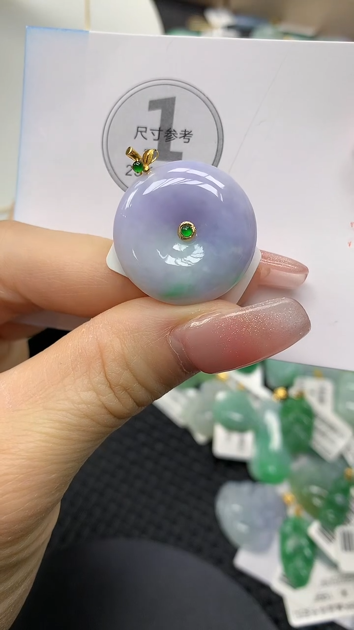 颈饰18K金镶嵌翡翠11111111111