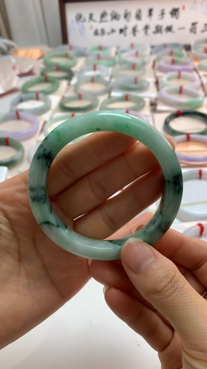 未镶嵌手镯翡翠59.4果绿飘花