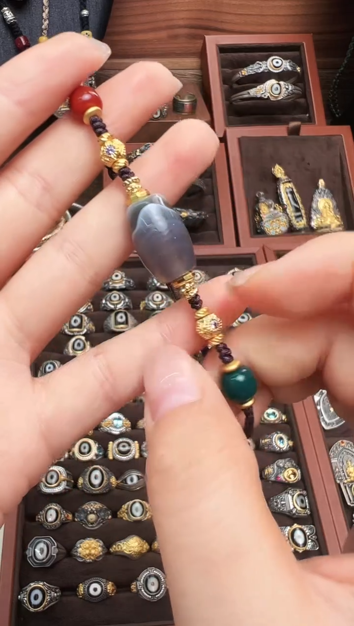 无非金属藏式缠丝手绳