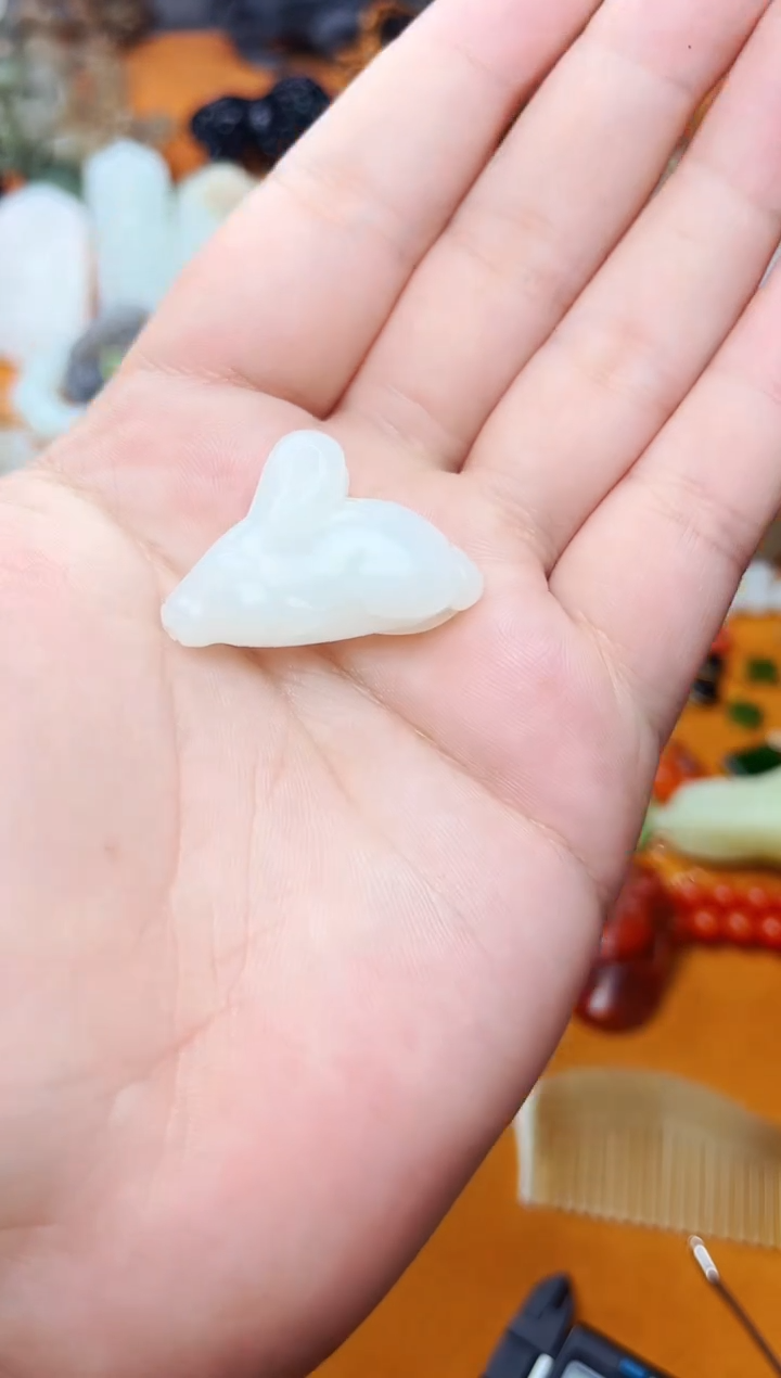 【闪购商品】和田玉颈饰未镶嵌兔子