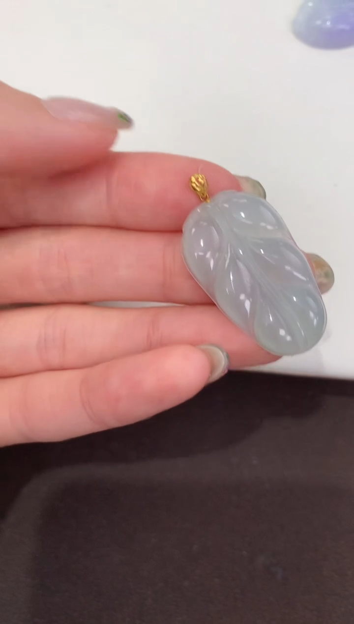 颈饰18K金镶嵌翡翠天然缅甸A货翡翠