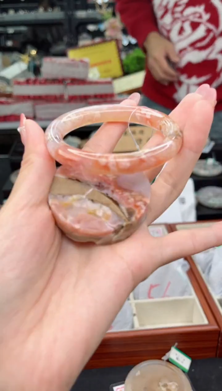 石英质玉未镶嵌手镯53圈口（赠品镯心）3984593