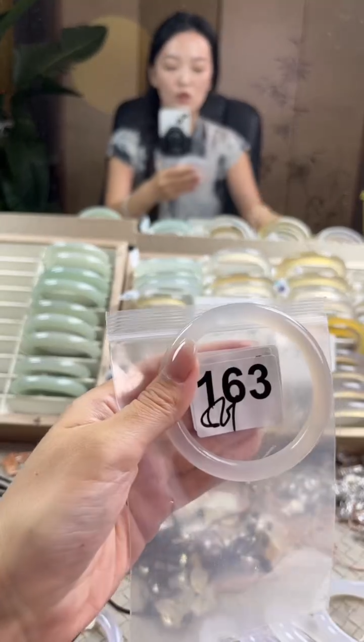 手镯玛瑙/玉髓未镶嵌163