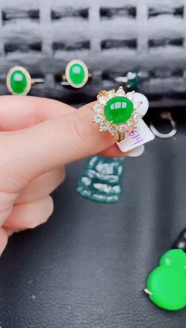 【闪购商品】翡翠戒指银S925镶嵌天然a货翡翠940