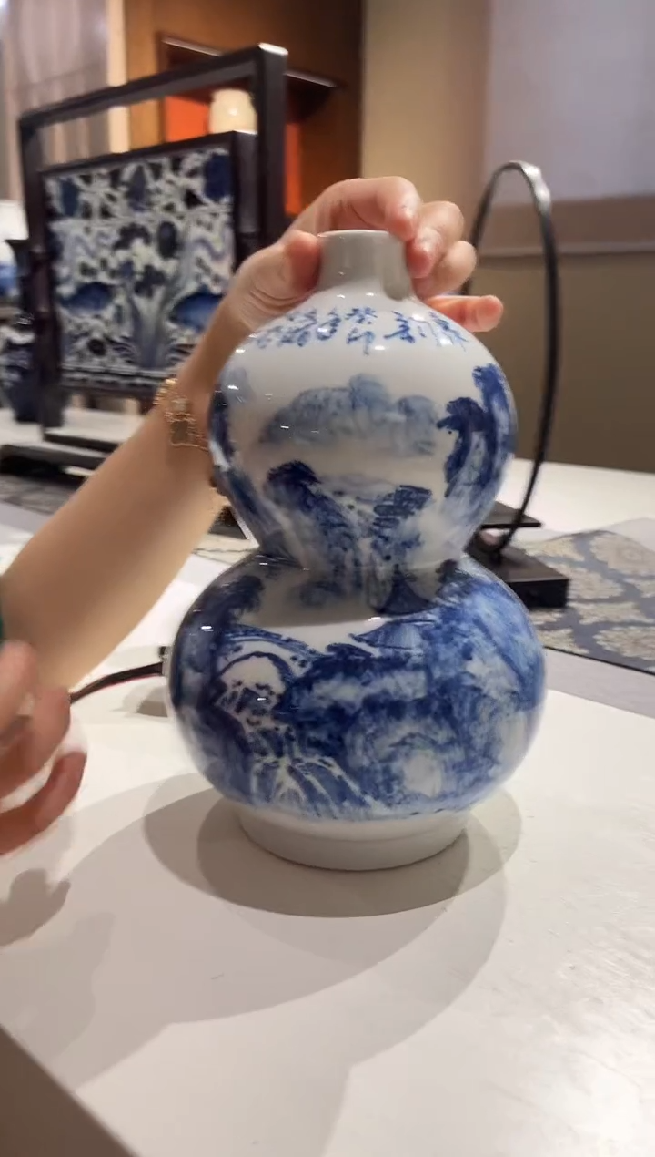 景德镇陶瓷青花葫芦瓶