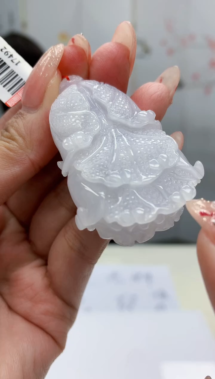 【闪购商品】定制翡翠未镶嵌4852MM-毛货挂件30