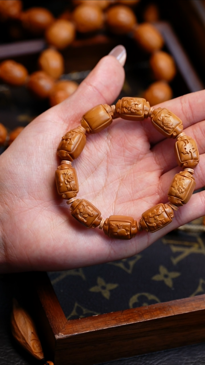 【闪购商品】橄榄核吊坠苏工橄榄核