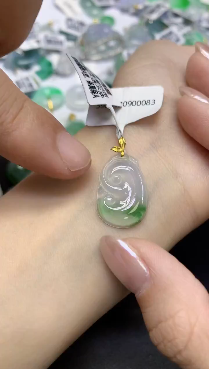 颈饰18K金镶嵌翡翠天然缅甸翡翠A货百元以上9元证书费自理