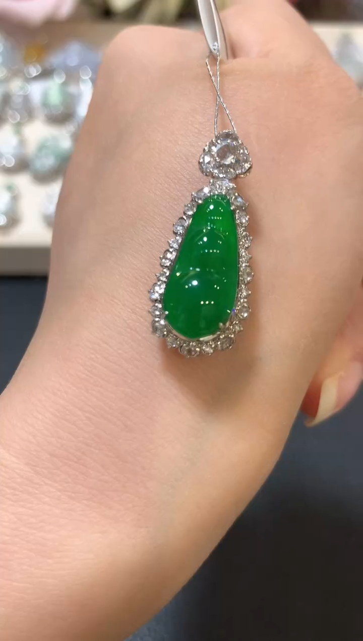 吊坠(不含链)18K金镶嵌翡翠z192  