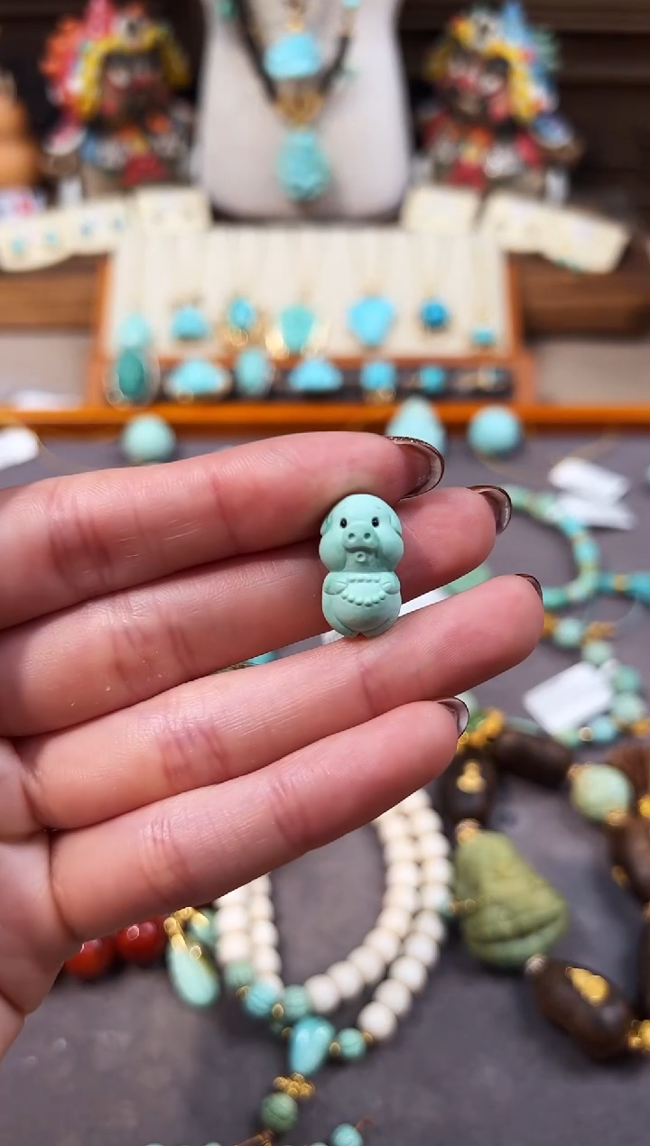 未镶嵌绿松石配饰盘串小猪