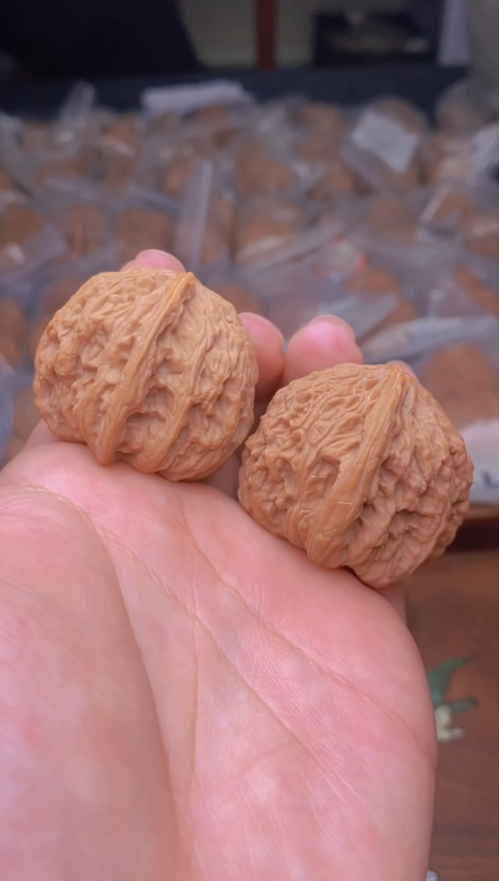 【闪购商品】文玩核桃把件G156号36尺密纹