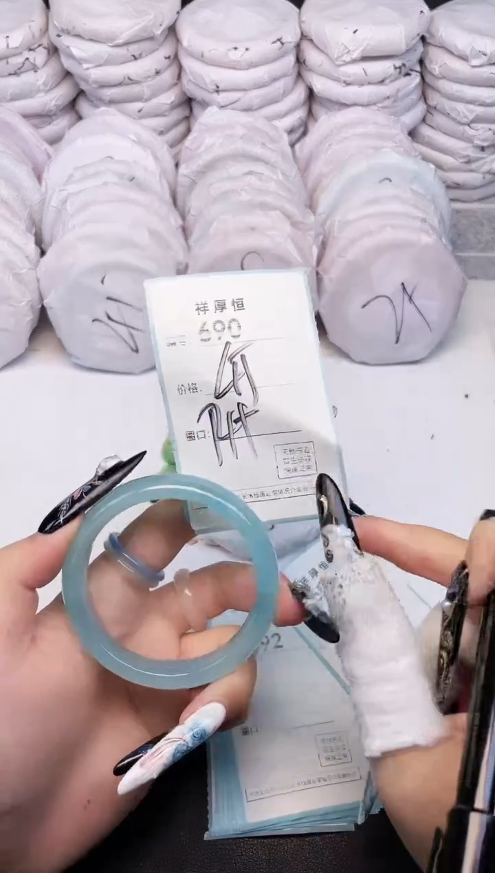 玛瑙/玉髓手镯未镶嵌690