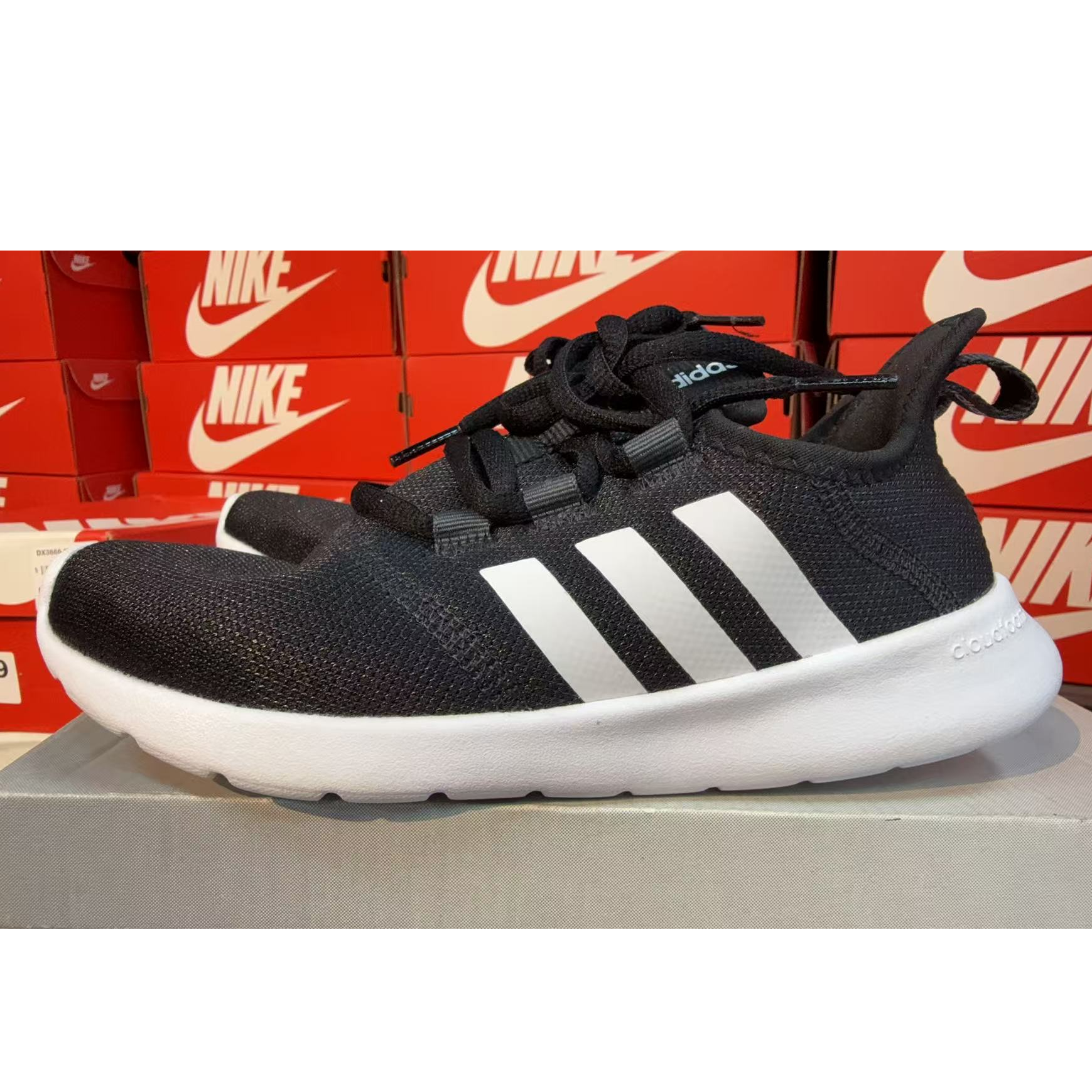 【微瑕慎拍】阿迪达斯跑步鞋HO4753-36(鞋底微脏)