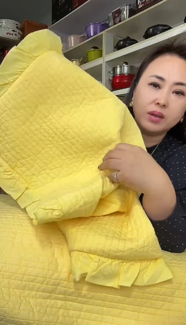 氨纶无   黄色枕套